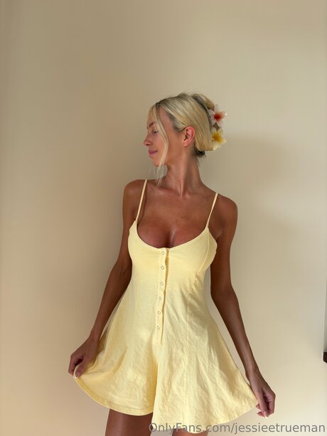 Jessieetrueman pornstar adult picture