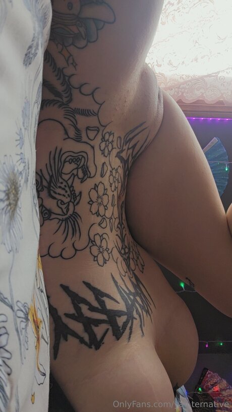 Yall Ternative model naked archive