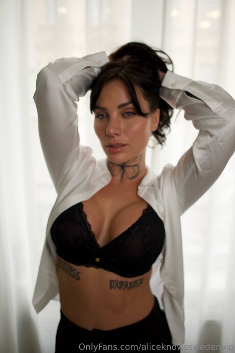 Comewithalicevip erotic pornstar gallery