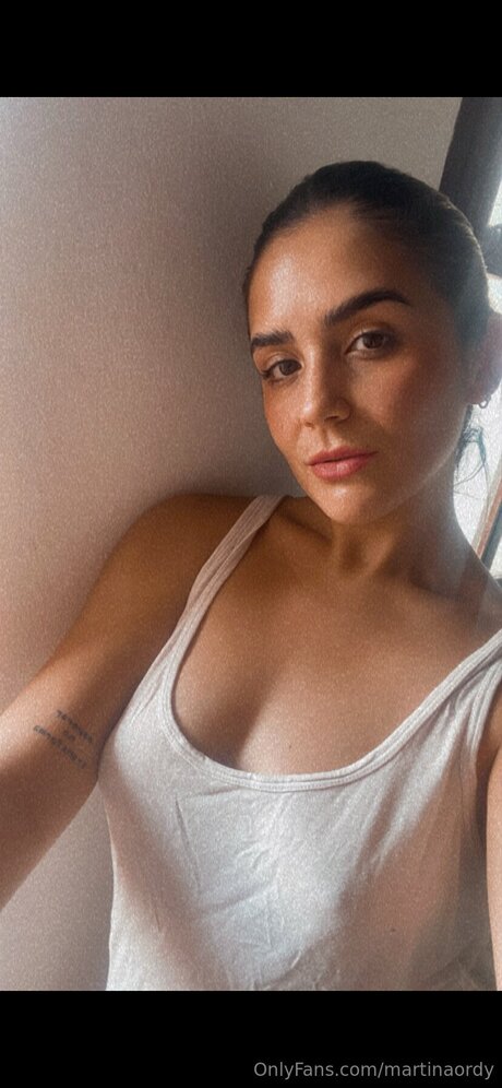 Martinaordy exclusive star pics