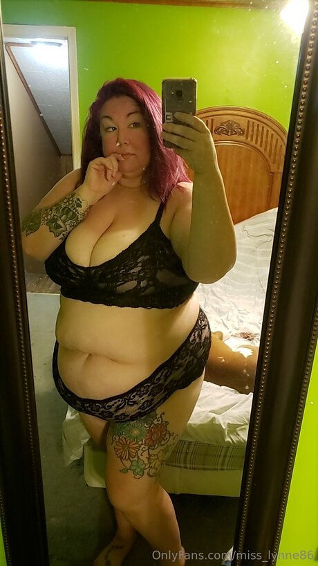 Miss Lynne86 high quality model image