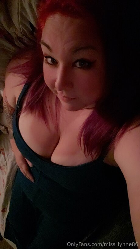 Miss Lynne86 nice model pics