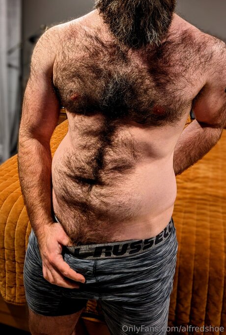 Alfredshoe nude model image