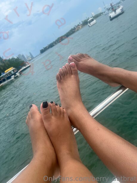 Berry Datbrat pornstar nudes pictures