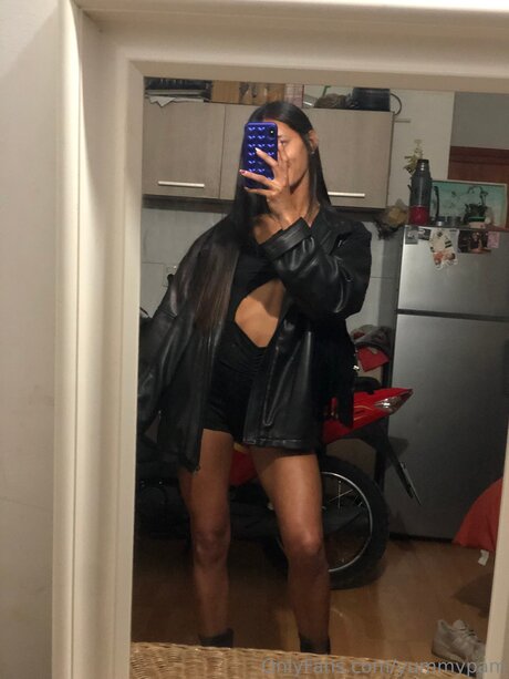 Yummypam star sexy image