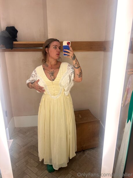 Aliwaller hd model photos