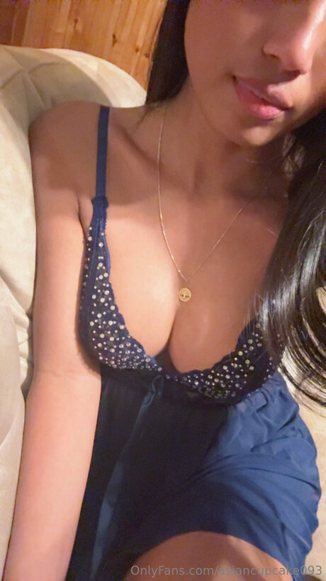 Asiancupcake093 porn model photos