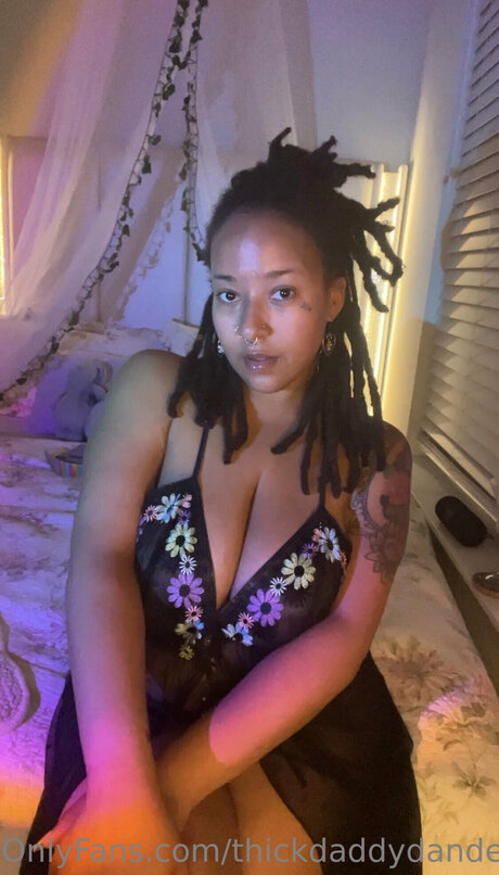 Thickdaddydandelion star exclusive picture