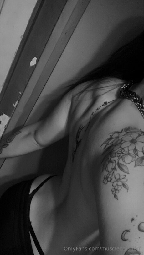 Musclequeezerr model hd archive