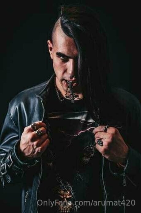 Arumat420 model naked pic