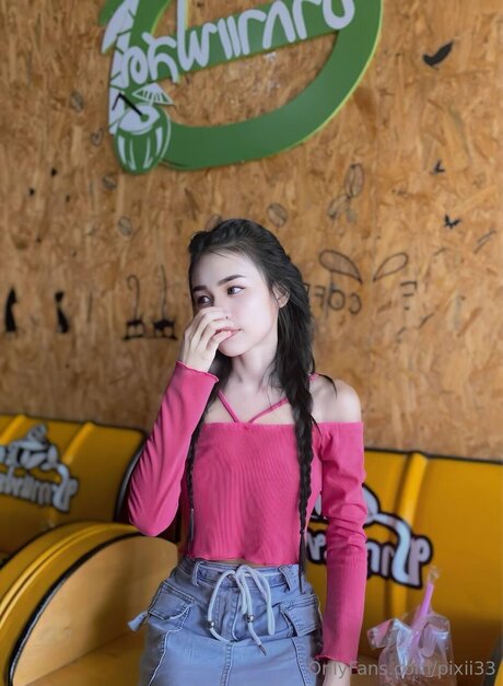 Pixii33 nude pornstar pictures