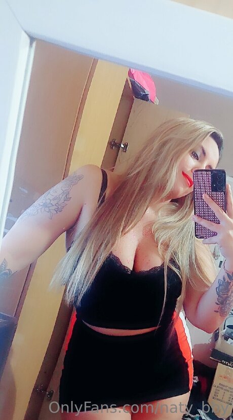 Naty Bby naked model pics