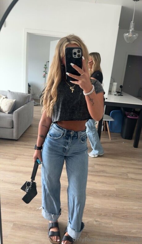 Lexii violett best actress pic