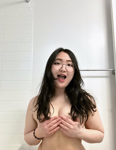 Aroomi Kim pornstar xxx img