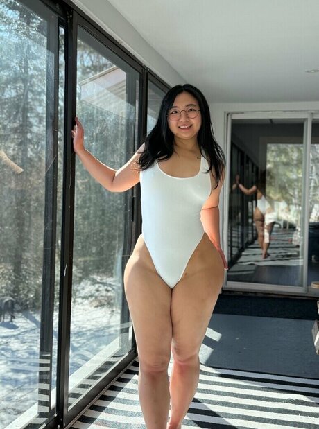 Aroomi Kim pornographic star archive