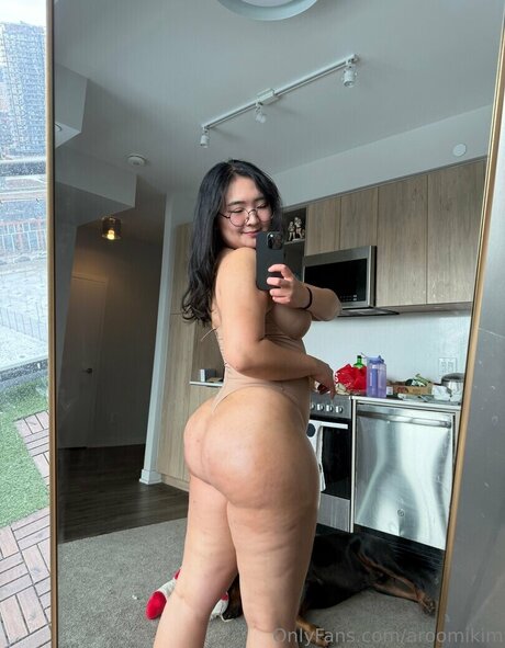 Aroomi Kim free actress gallery