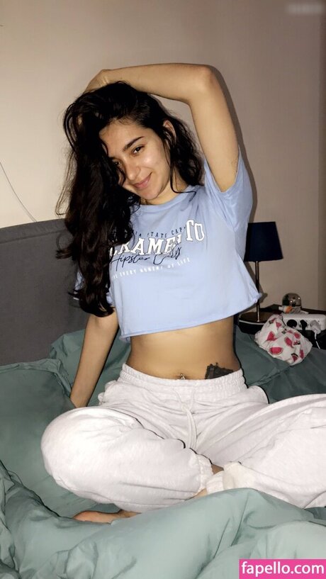 Saya Karim naked actress pic