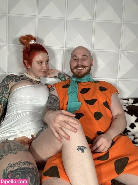 Laina Bearrknee art star gallery