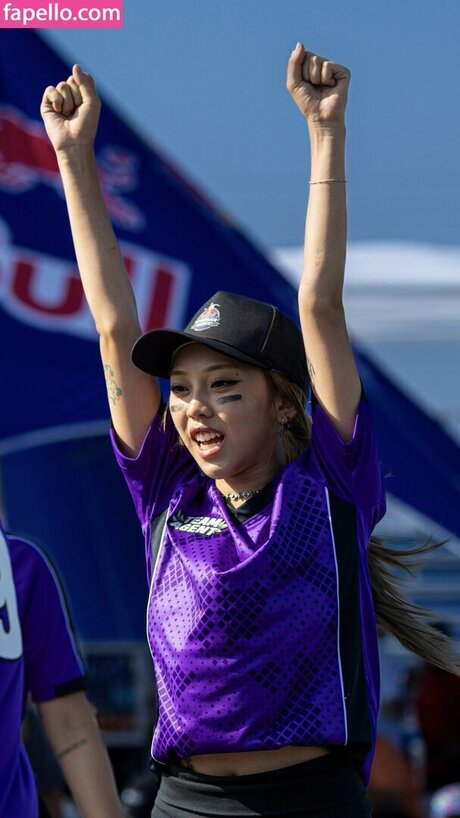 ursungirl erotic actress pics