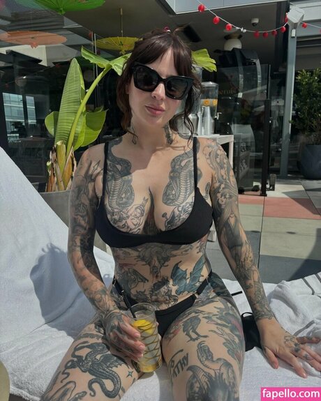 _erikapie naked actress pictures