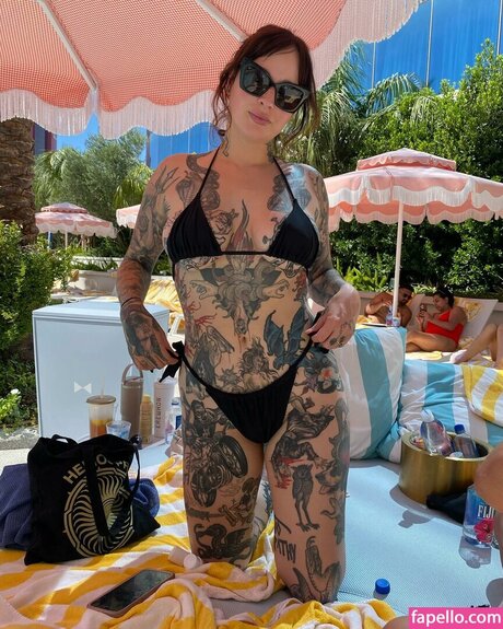 _erikapie exclusive model pic