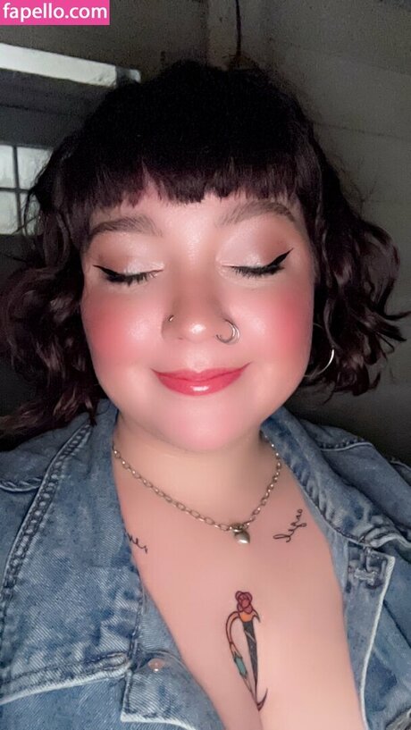 Comicbookdays exclusive model images