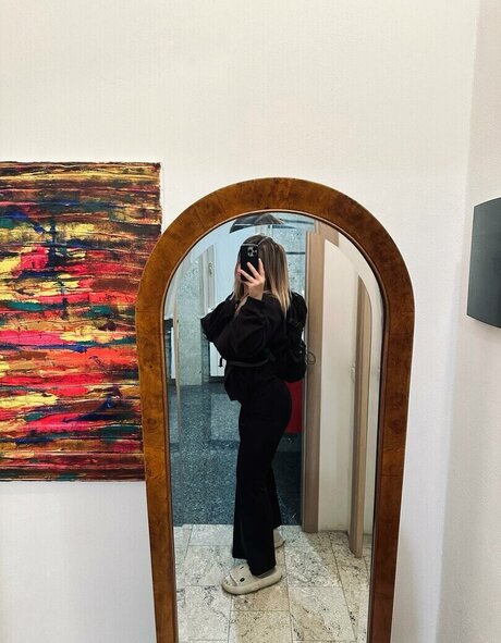 Annalisa Panzeri hot actress pic