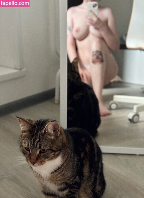 beezzz model erotic img