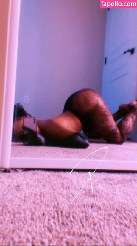 Pocalaloca model hot pictures