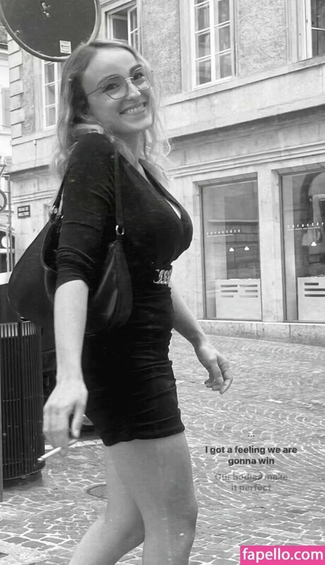 Oryvllmiee model high quality pics