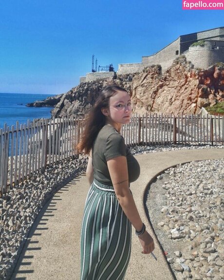 Oryvllmiee model pornographic picture