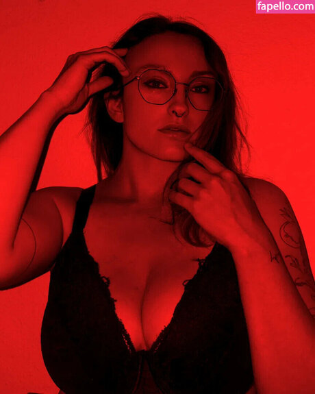 Oryvllmiee high quality pornstar archive