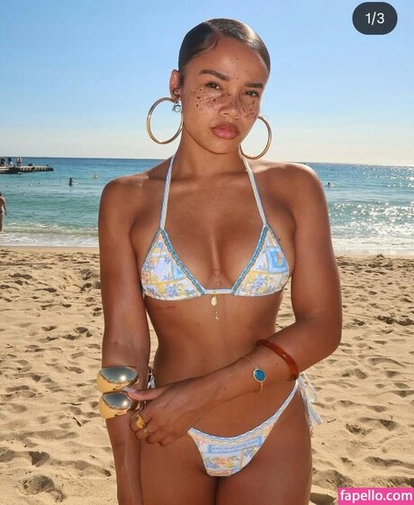 Liana Maria art model pics