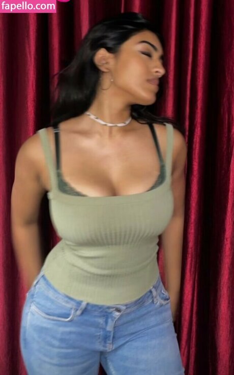 kritiii444 beautiful model image