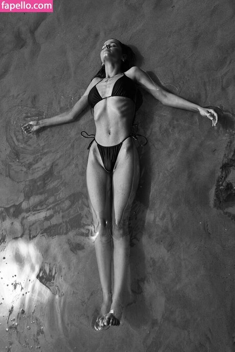 Chloe Campbell pornstar erotic img