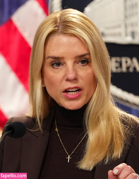 Pam Bondi star pornographic images