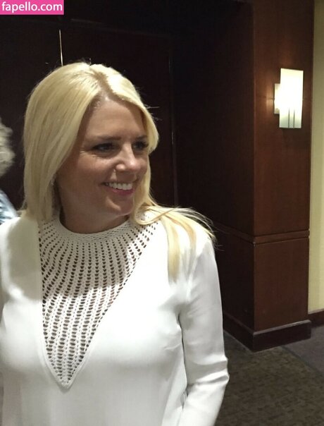 Pam Bondi pornstar beautiful picture