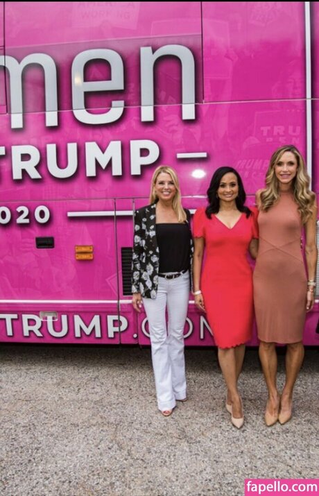 Pam Bondi star top pics