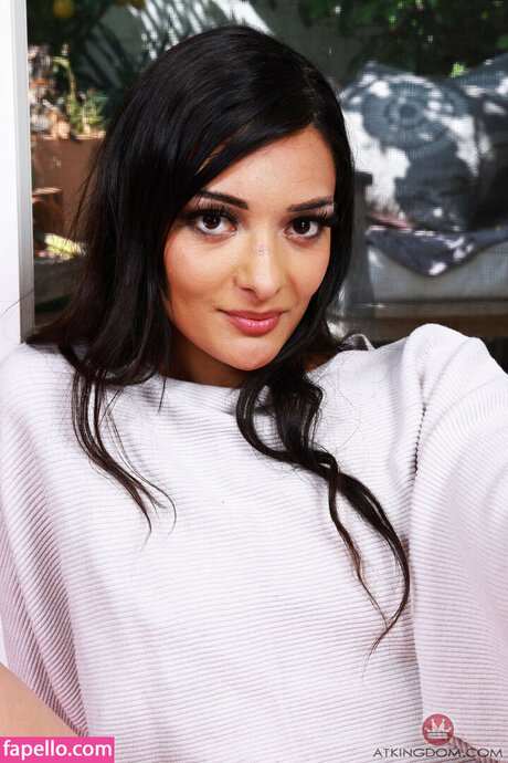 Laynee James pretty pornstar photo