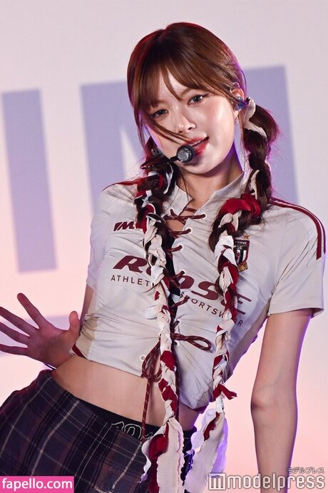 Hong Eunchae_ model xxx pics