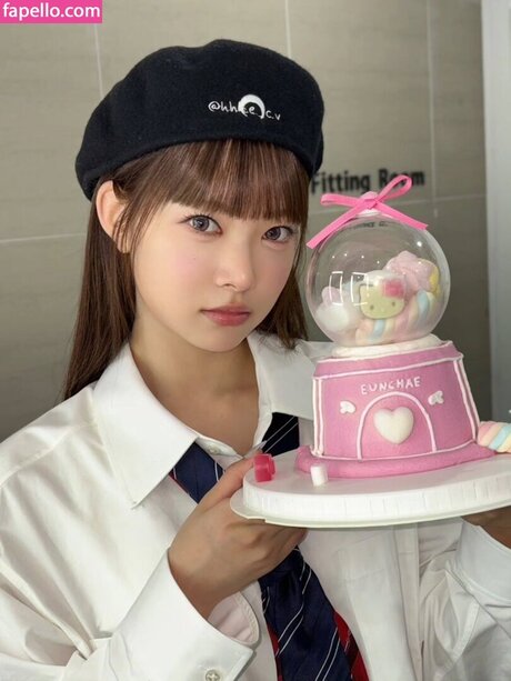 Hong Eunchae_ star hd photos