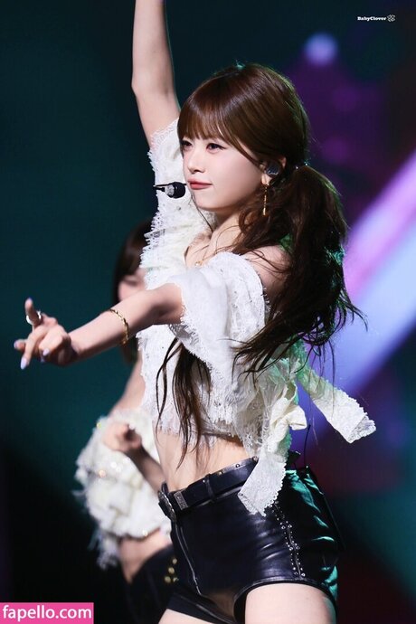 Hong Eunchae_ pretty model img