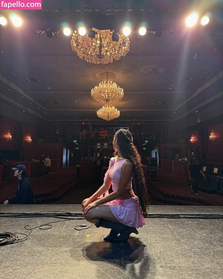 Manon Bannerman sexy star photos