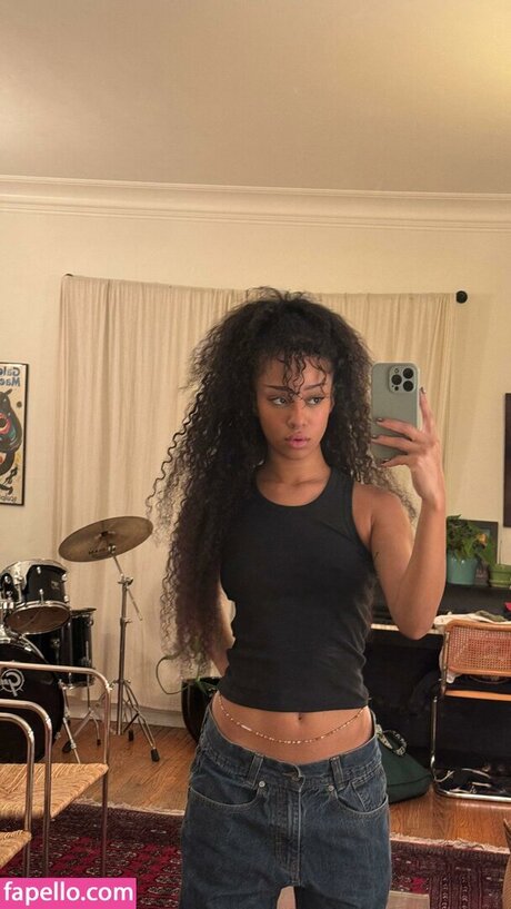 Manon Bannerman model free gallery