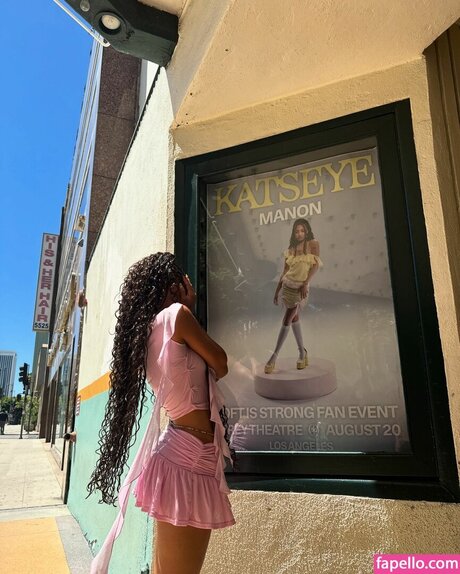 Manon Bannerman hd model pic