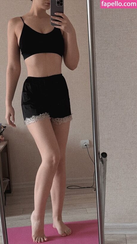 Babe bounty adult actress pics