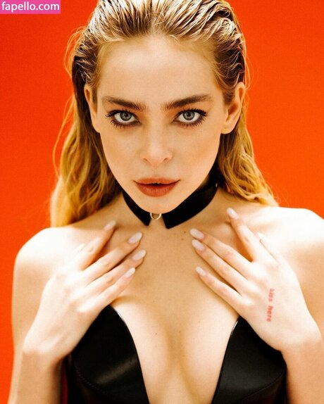 Xenaex porn actress photos