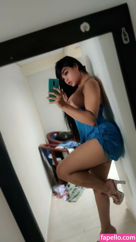 pink bubble987 perfect actress photo