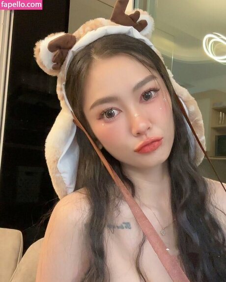 rollipop model high quality images