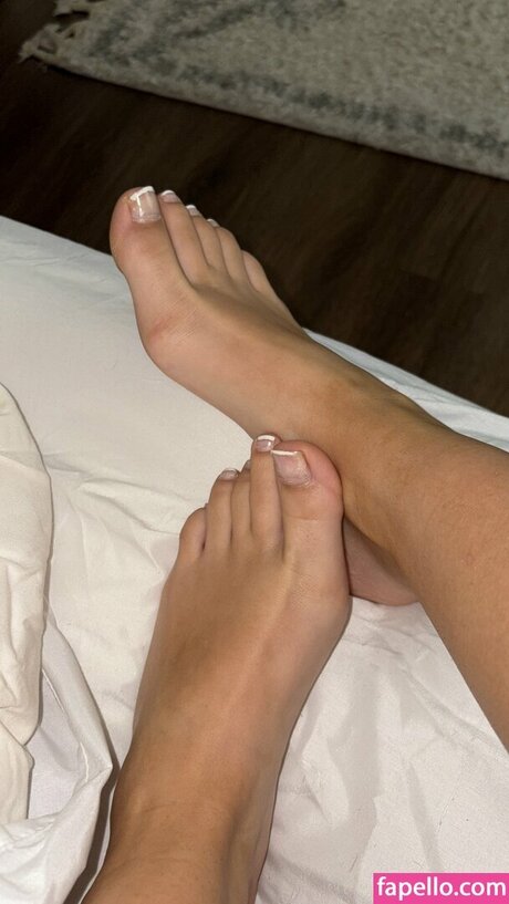 Lacey Solberg nudes actress images